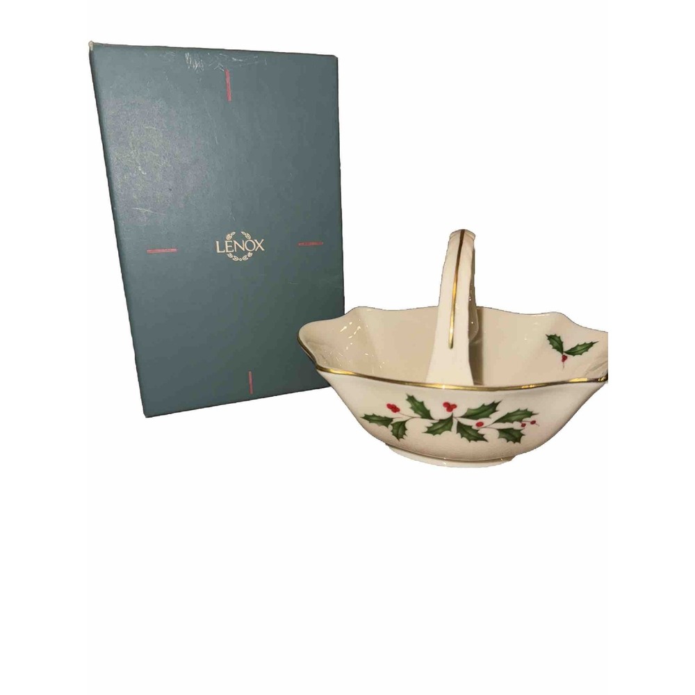 Lenox Holly & Berry Handled Basket Candy Dish Holiday Collection 24k With Box‎